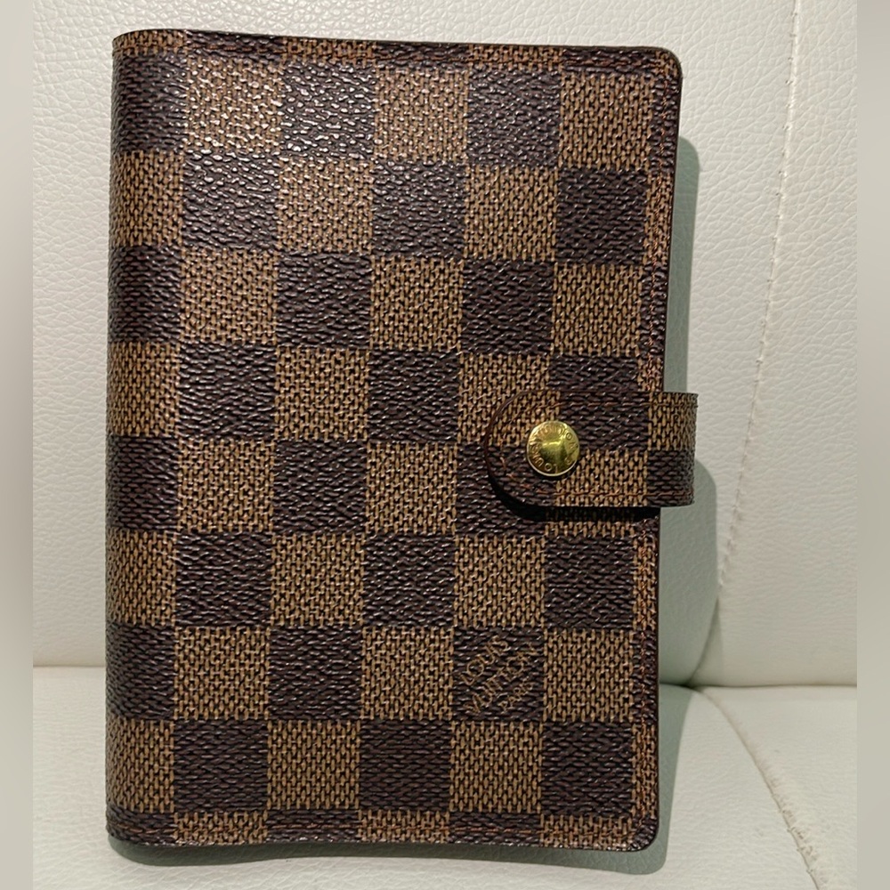 Authentic Louis Vuitton Damier agenda cover wallet